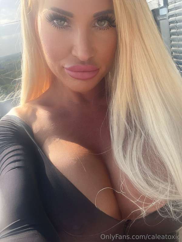 I love crotchless nylon catsuits, they are so practical 😈 Ha.. 8