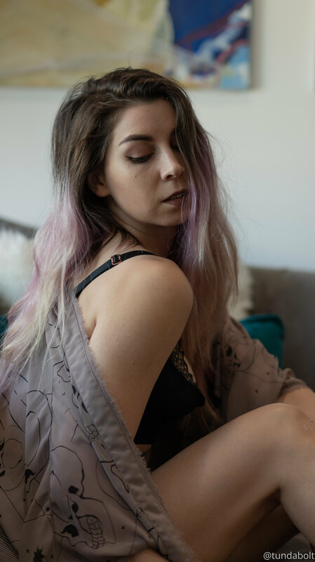 A spoopy inspired self portrait set for you <3

I cannot get..