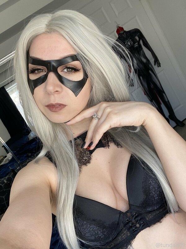 Is it too late to wish you guys a late night happy caturday?..