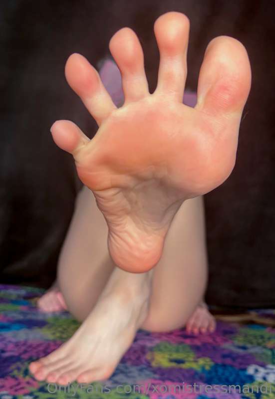 Scroll through and enjoy some close ups of me taking these s.. 14