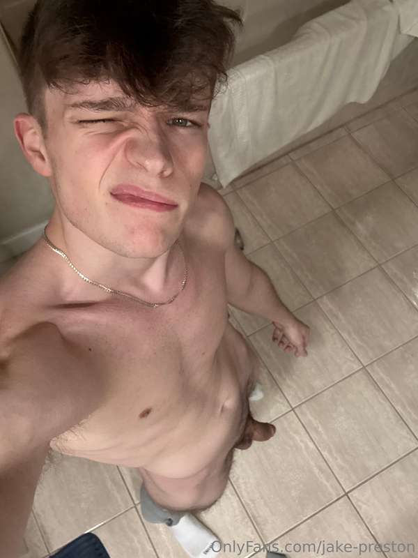 Late night shower, come join me 😮‍💨 1
