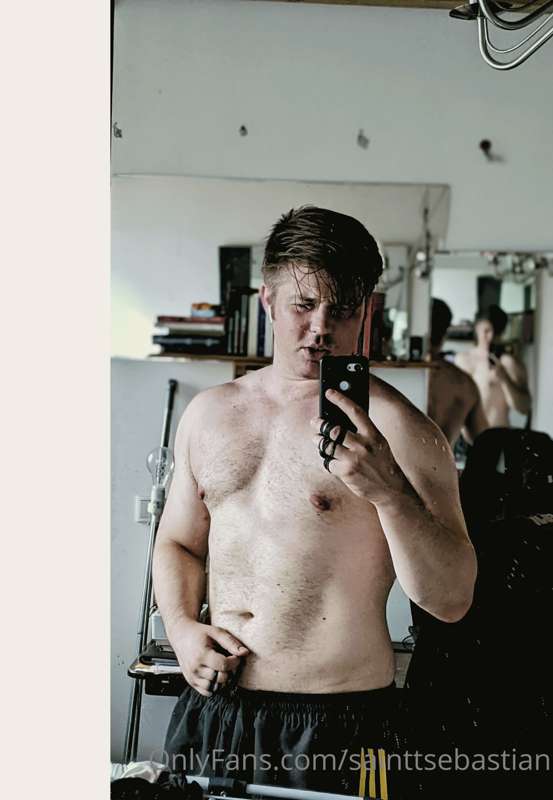 Wow look good feel good look whose chest has got that 🥊🍑🪵🐻 a.. 2