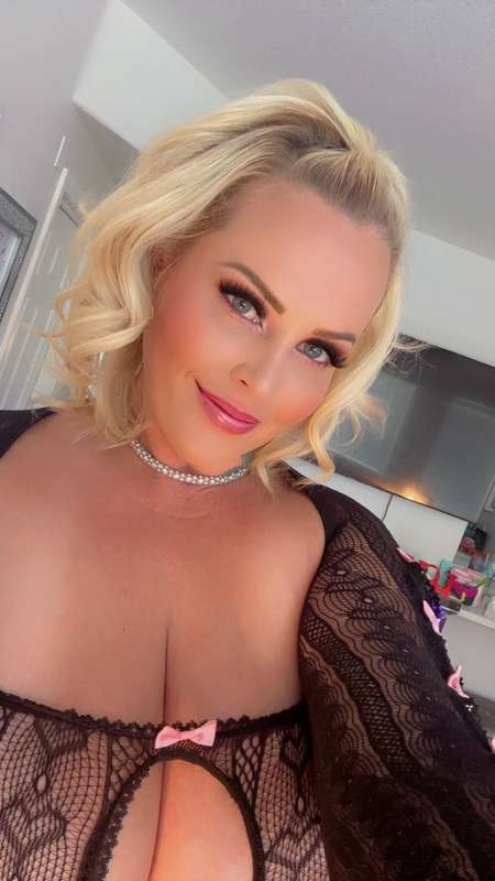 Happy Friday horny Delicious 😈💦 6