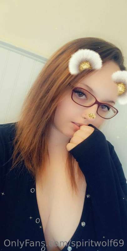 Few cute pics I took today. I really like this one piece.🥰