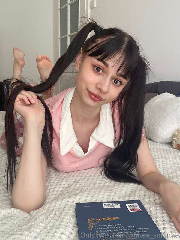 ✨ If you see this, chances are you also love k-pop like me 💜..