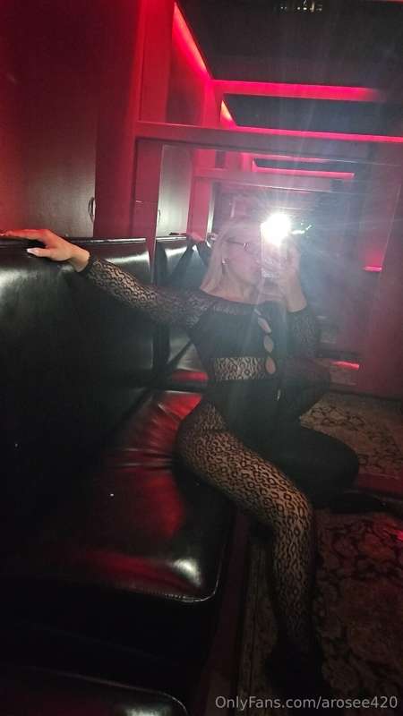 See me in the red room😘 2