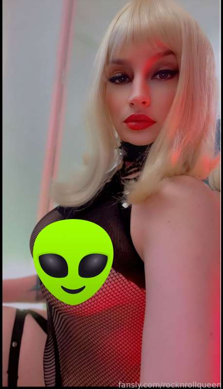 Rocknrollqueen - Fansly - 28 Apr, 2024 9