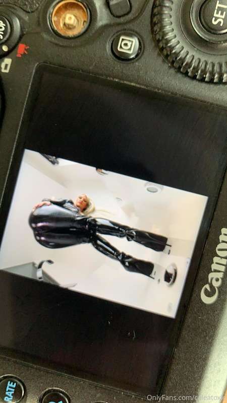 Some quick impressions of the latex shooting, which is curre..