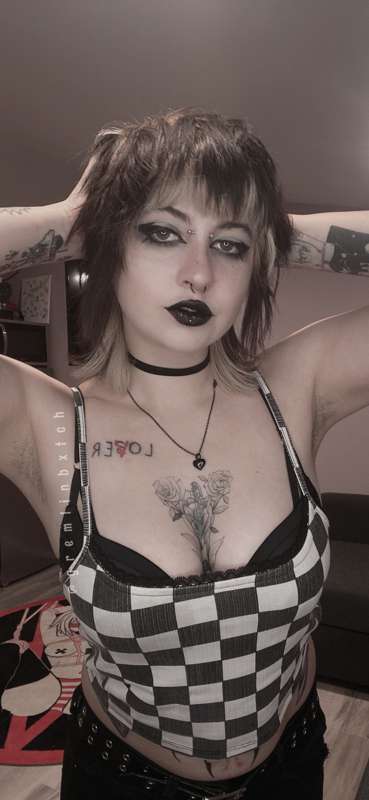 Boozygremlinx - Fansly - 04 May, 2022 5