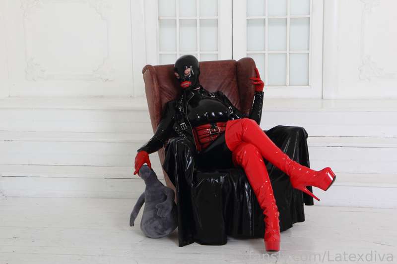 Latexdiva - Fansly - 03 Oct, 2022 11