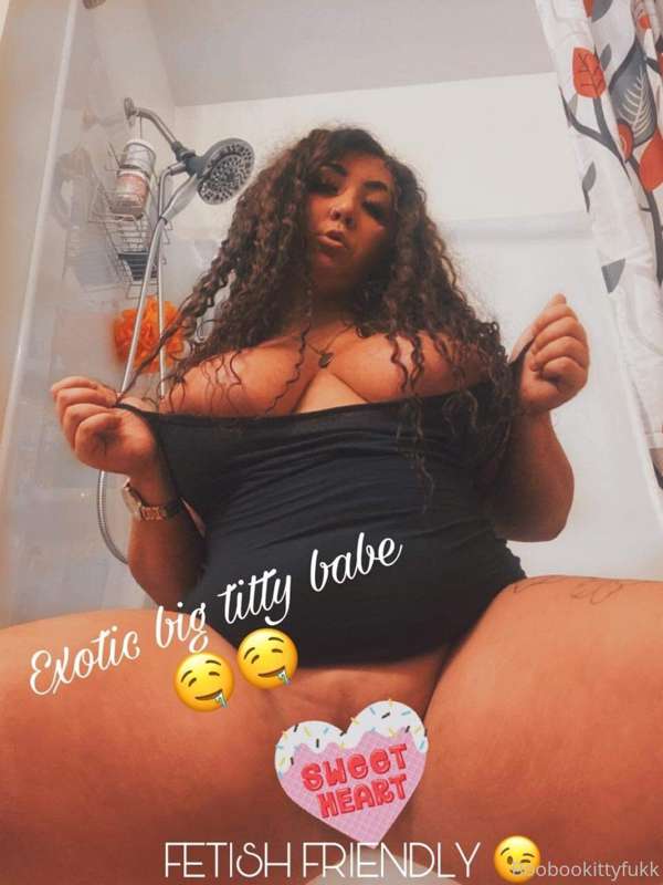 http://onlyfans.com/xxtheia
