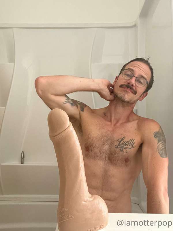 few pics from yesterday. i was so horny from hanging w some .. 2