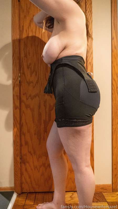 Housewifehazel - Fansly - 20 Jun, 2022 12