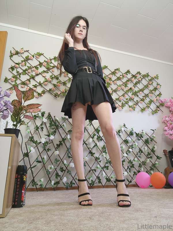 Just trying an outfit on~