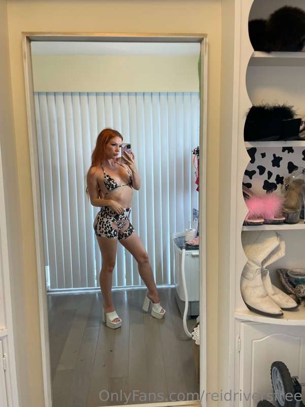 Can you tell I like cow print? 🐄🤣 4