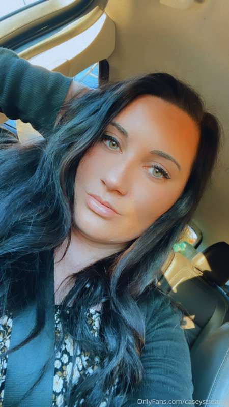 Some selfies for a change 🖤 Bit of a busy weekend ahead, but..