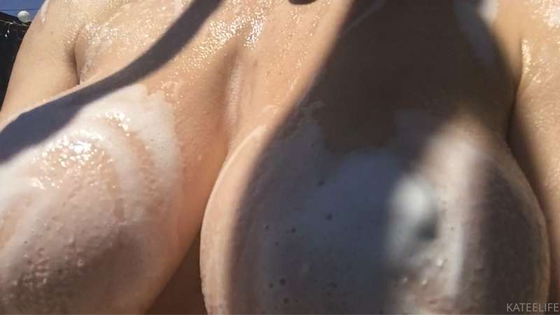 Shower in the sun 😊 7