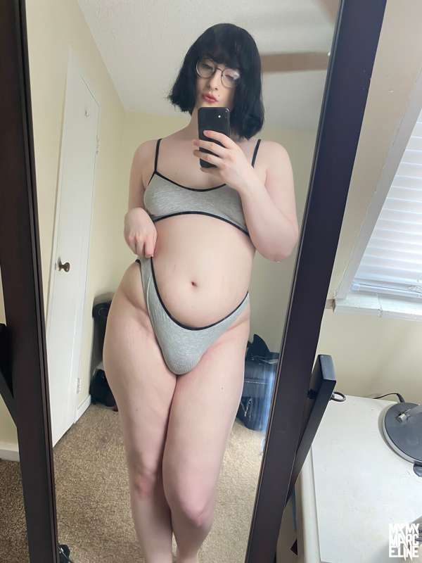 📷🤍[Gray Panties Selfies]🤍📷
Some selfies actually showing off.. 5