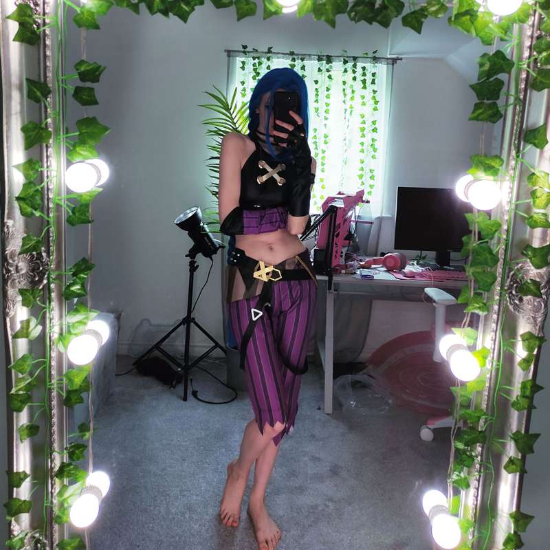 Do you like seeing me as Jinx? If so, don't forget about tom.. 1