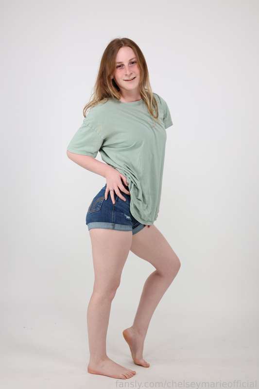 Chelseymarieofficial - Fansly - 08 May, 2025 15