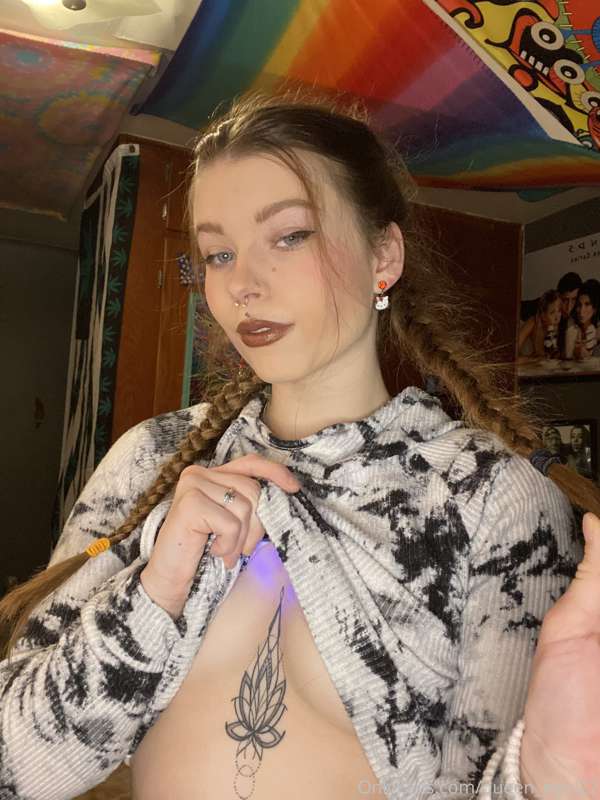 Queen_Egirl27 - Onlyfans - 06 Feb, 2021