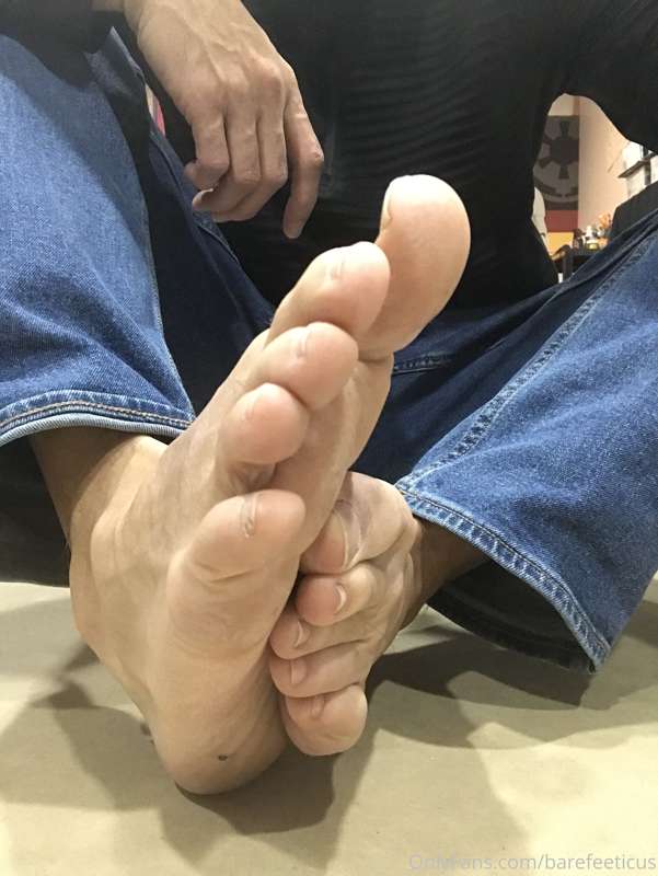 Barefeeticus - Onlyfans - 09 Dec, 2021