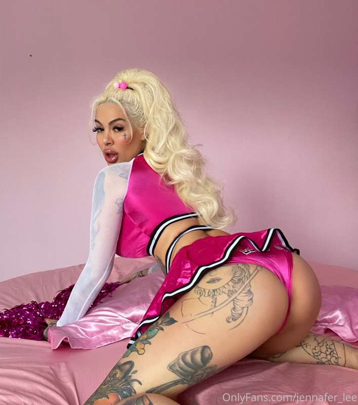 Wanna fuck my ass or pussy first? 💓😈