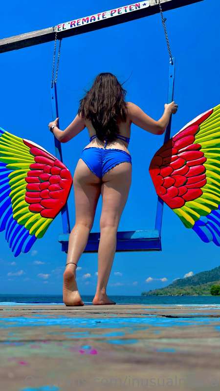 Hola!! les cuento que tengo sesiones de fotos en bikinis, me..
