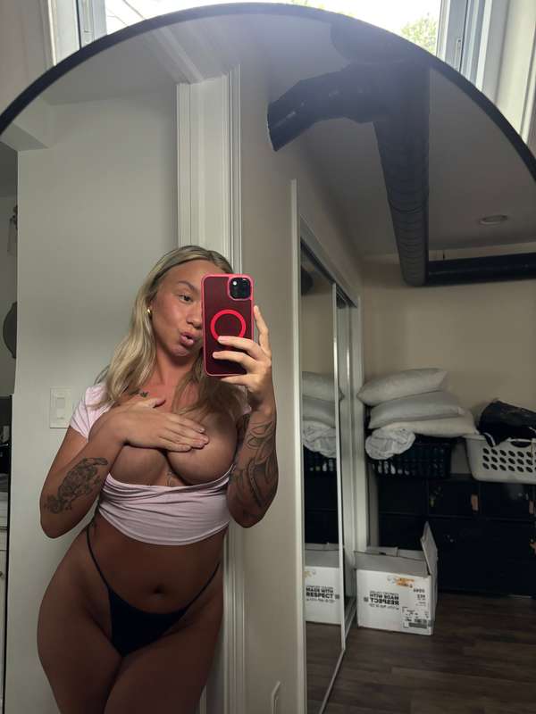 Baby message me 😍🩷