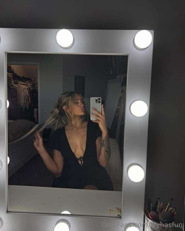 Mirror shot goddess 😋