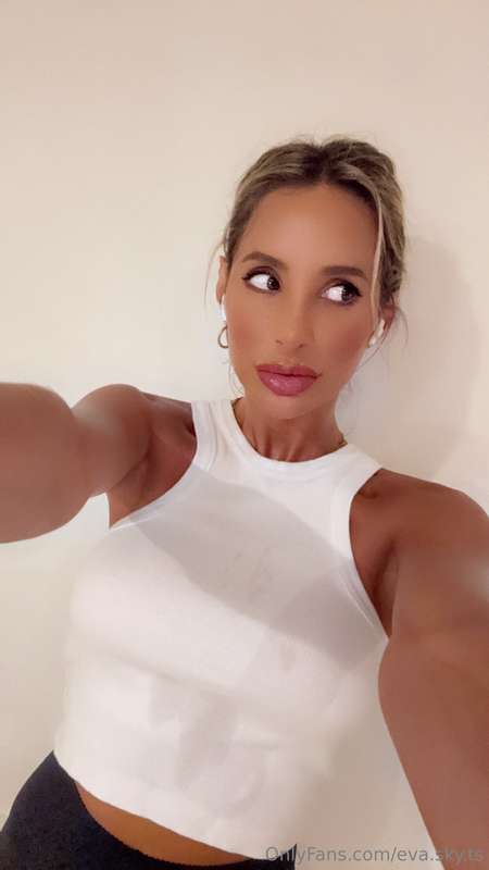 Makeup is my magic wand 💄 It’s not just beauty, it’s art! Wh..