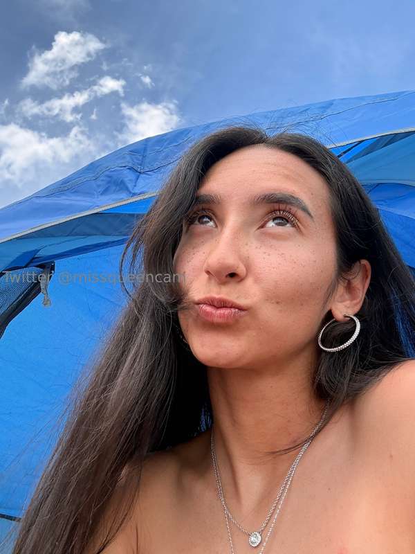 Happy when I’m hanging at the nude beach😋