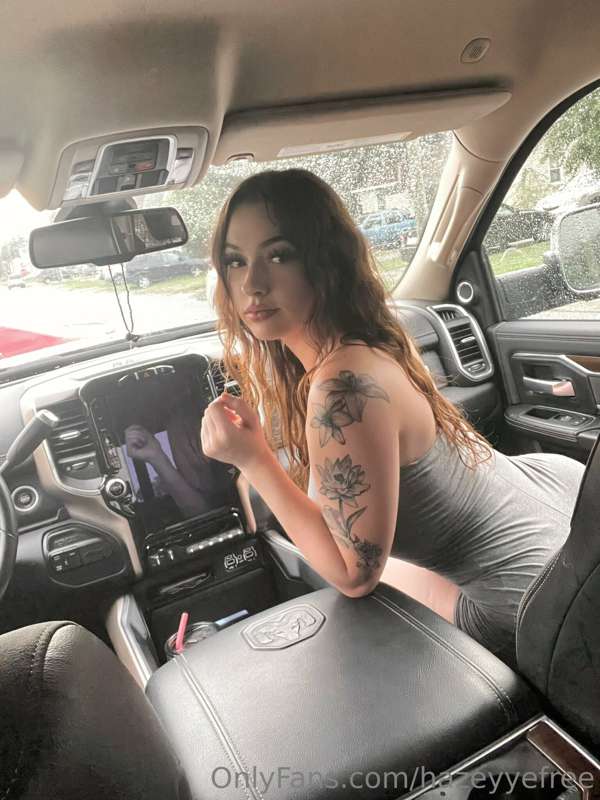Get in the backseat bae I want you to fuck me😩
