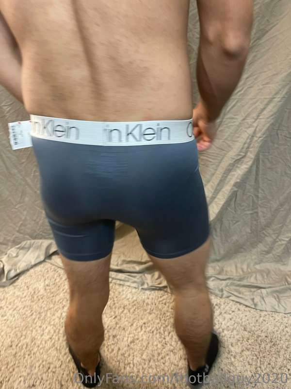 The Calvin Klein set of PVT Martinez - you'll want to see th.. 12