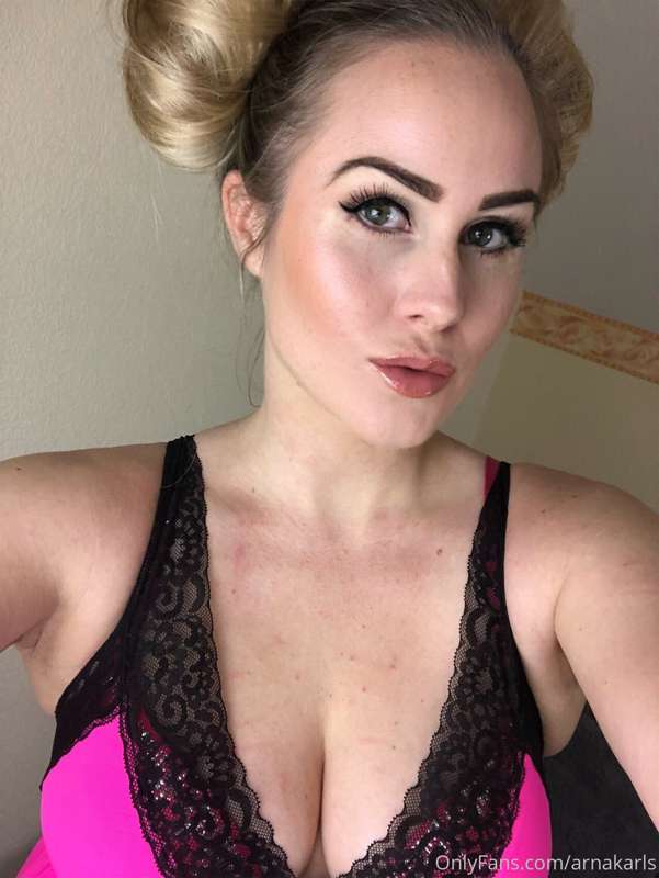😘😘 guess pink version of who I am 🤣