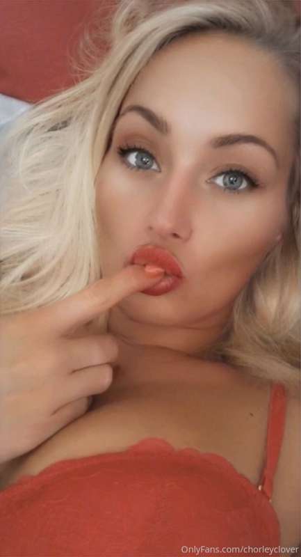 💋