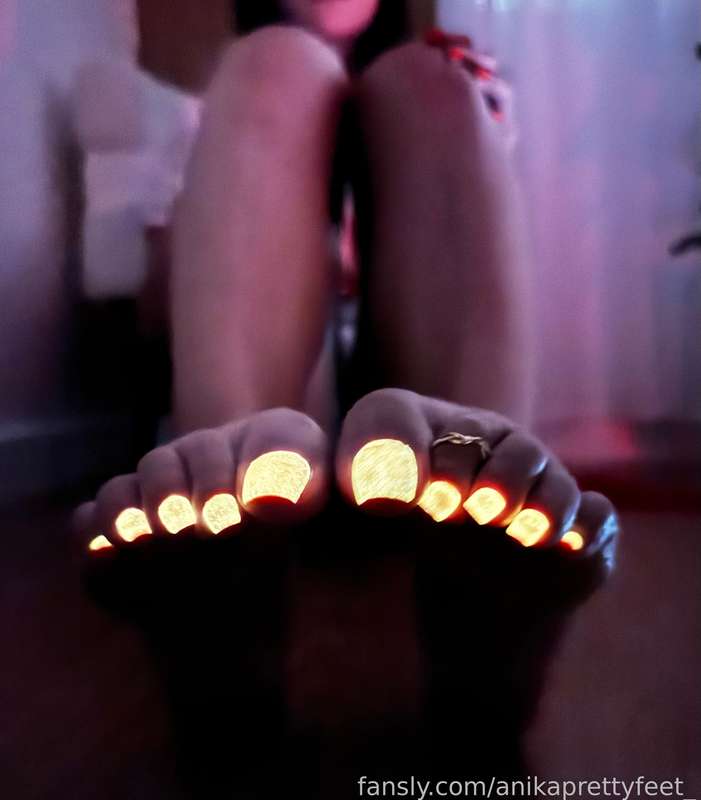 Anikaprettyfeet_ - Fansly - 31 Oct, 2024 24