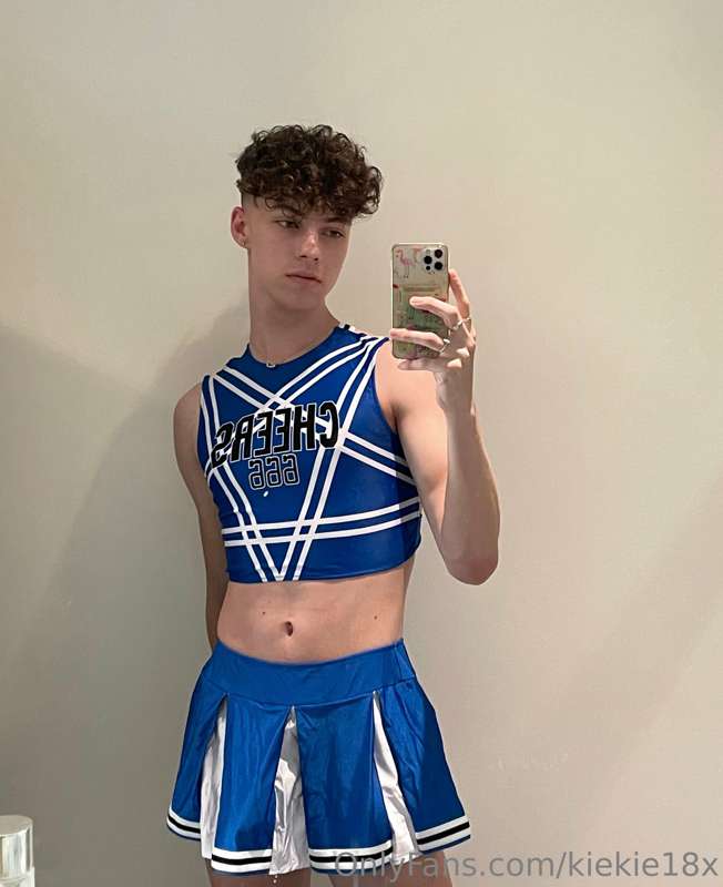 Cheerleader twink 😊🎉 14