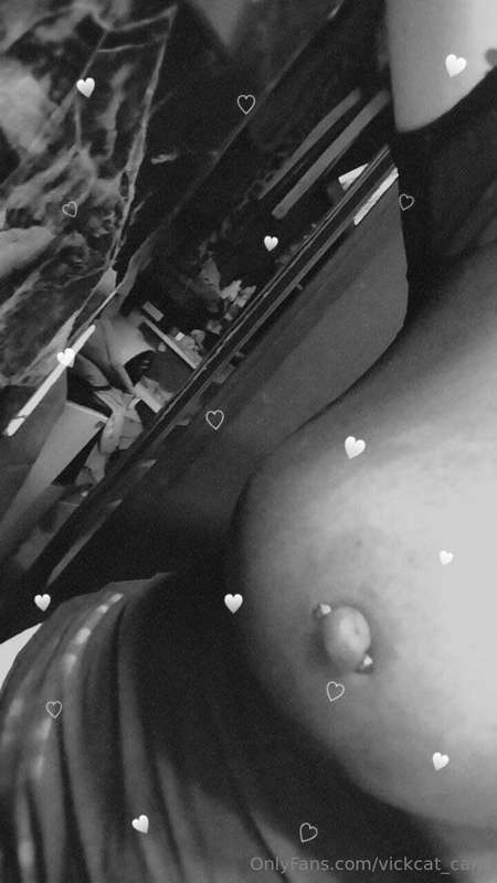 Se viene material con la nueva adquisición en mis tetas 🥵🙊
