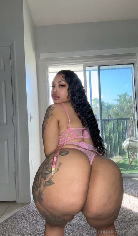 Missionary or back shots? 😈💦 2
