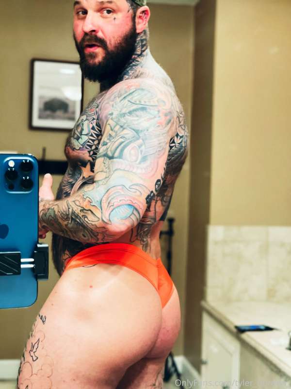 Orange ya glad it’s HUMP DAY!! 4