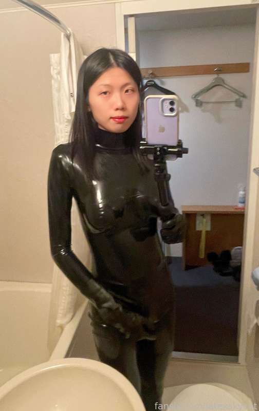 Latexskycat - Fansly - 27 Mar, 2025 12