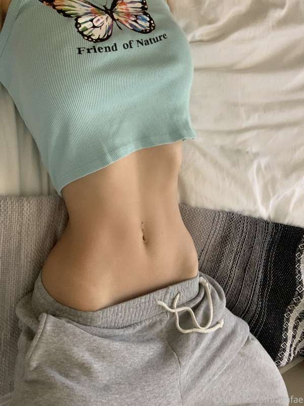 Comfy cozy. Would you let me be ur body pillow?