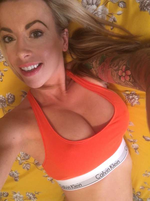 Hide sexy gym girl photo set for you guys today  11