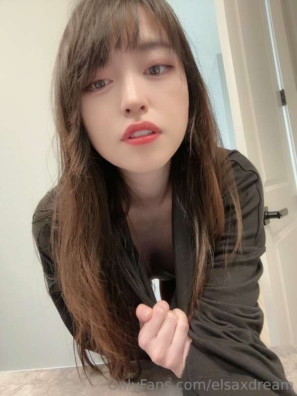 Do you want to see down my shirt? ;) 
I promise you will lik..