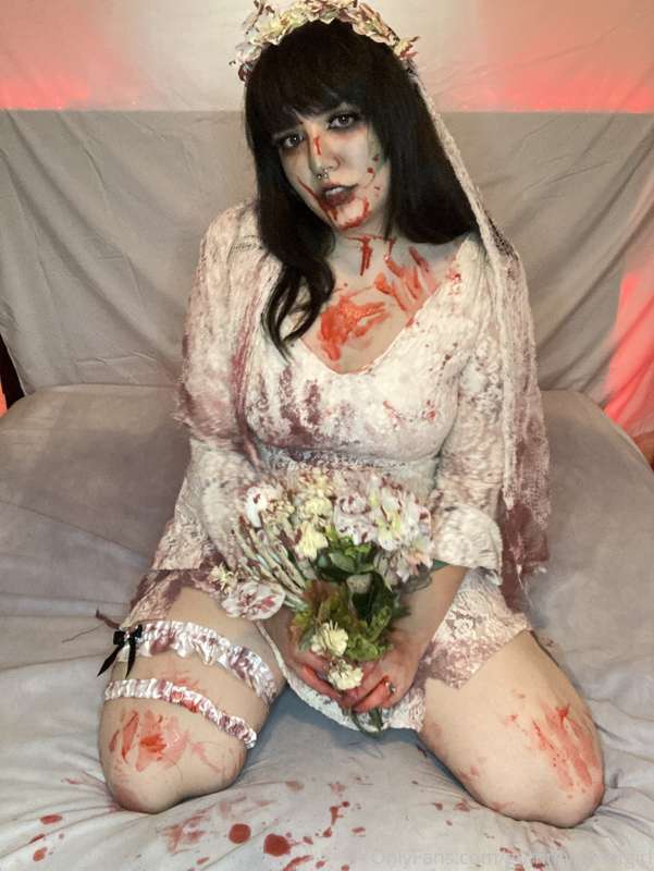 Till death do us part, then I’m gonna eat ya💀❤️ 17