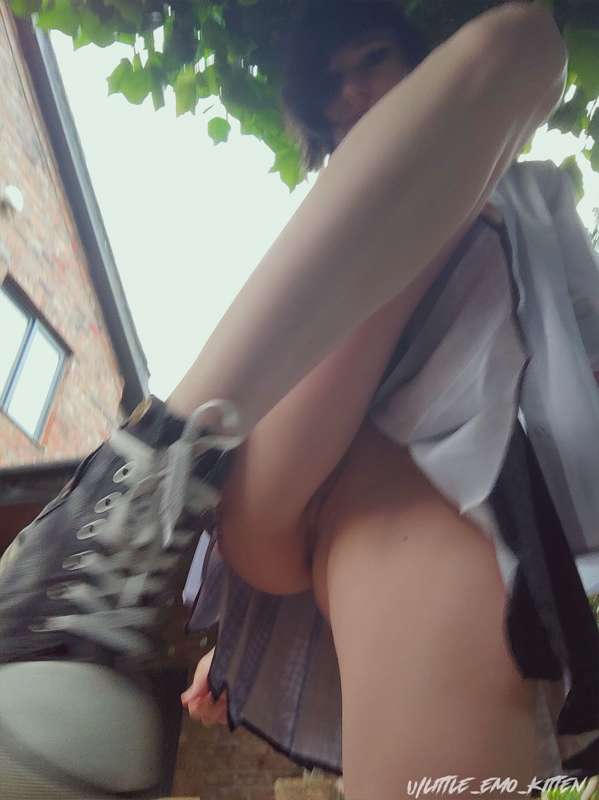 Little_Emo_Kitten - Fansly - 15 Aug, 2022 5