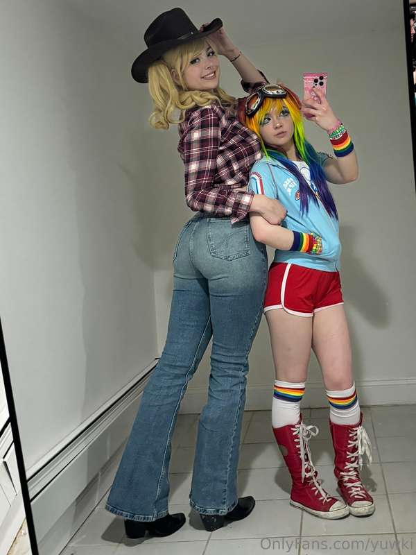 applejack and rainbow dash :D sorry for my absence i havent ..
