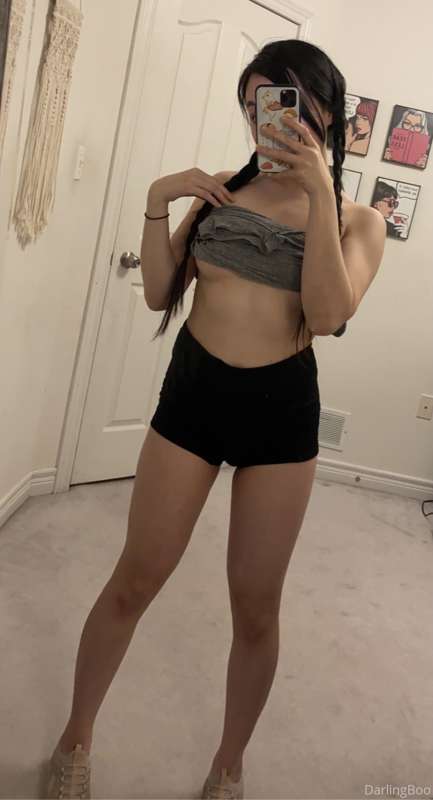 Hi baby, I’m getting ready to workout! How do I look in my l.. 22