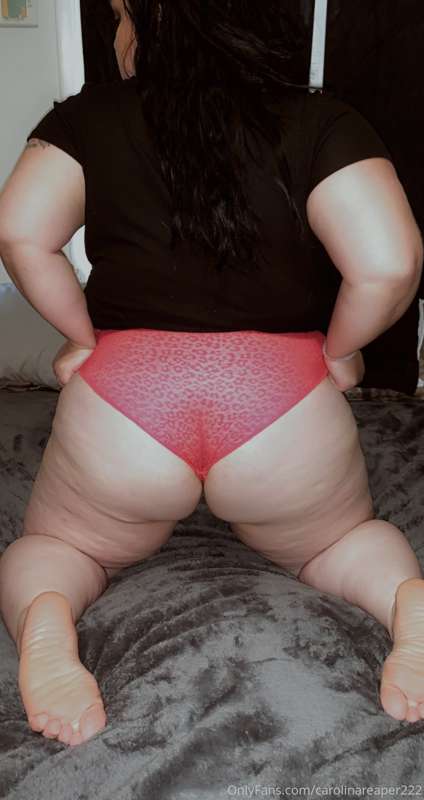 In honor of HUMP day 🥰🍑